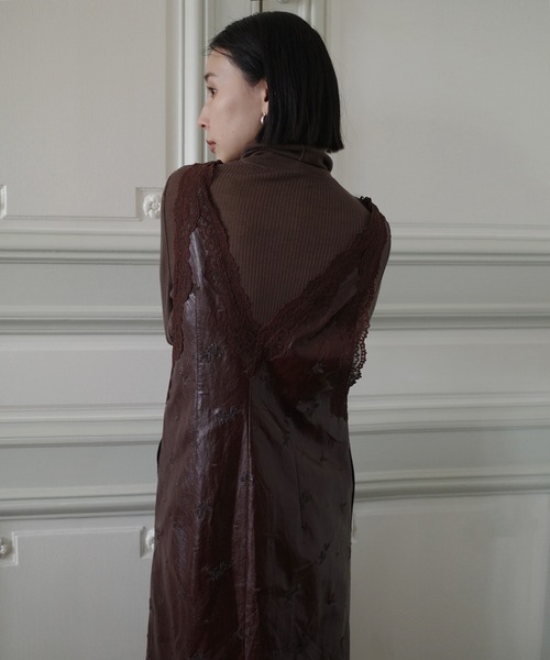 Ameri（アメリ）の「CHRISTINE EMBROIDERY DRESS（ドレス・レディース・アイボリー/ブラウン/ブラック・MEDIUM/SMALL）」の14枚目の写真
