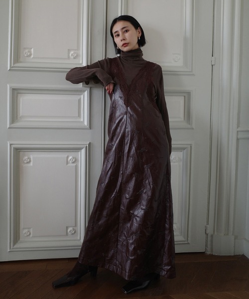 Ameri（アメリ）の「CHRISTINE EMBROIDERY DRESS（ドレス・レディース・アイボリー/ブラウン/ブラック・MEDIUM/SMALL）」の13枚目の写真