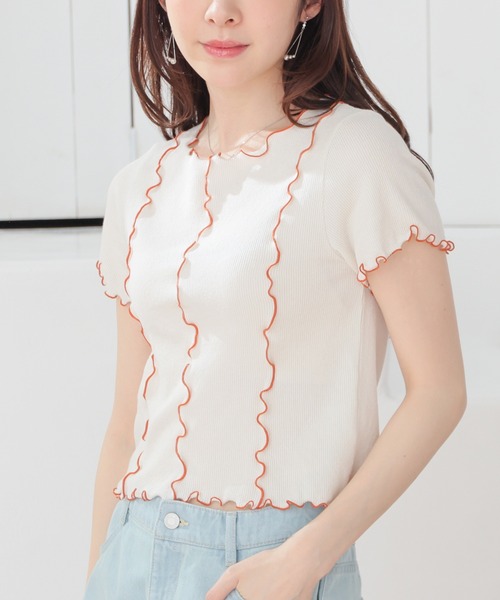 Honeys(ハニーズ)の「配色メロートップス(Tシャツ/カットソー・レディース・アイボリー/ライトブルー/レッド/ブラック・S/M/L/LL)」の2枚目の写真