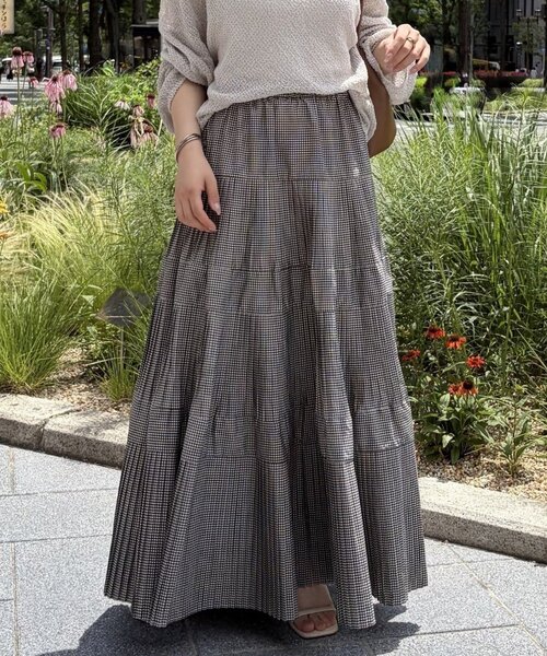 Jena espace merveilleux(ジェナ エスパスメルヴェイユ)の「ティアードプリーツスカート(スカート・レディース・ブラック/ベージュ/イエロー・FREE)」の1枚目の写真