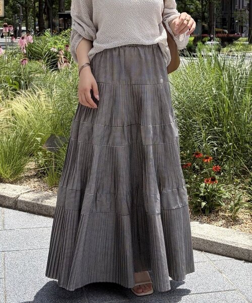 Jena espace merveilleux(ジェナ エスパスメルヴェイユ)の「ティアードプリーツスカート(スカート・レディース・ブラック/ベージュ/イエロー・FREE)」の15枚目の写真