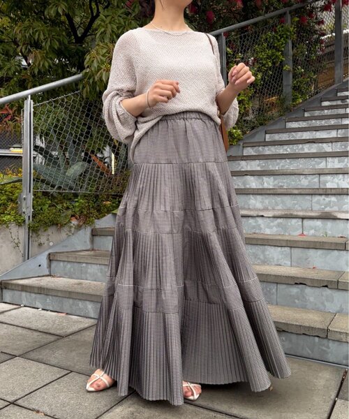 Jena espace merveilleux(ジェナ エスパスメルヴェイユ)の「ティアードプリーツスカート(スカート・レディース・ブラック/ベージュ/イエロー・FREE)」の17枚目の写真