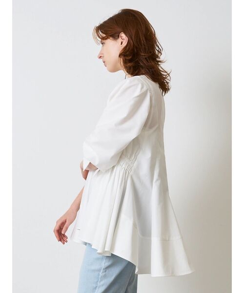 ELENDEEK（エレンディーク）の「アシメボリュームヘムブラウス（シャツ/ブラウス・レディース・ブラック/ブルー/オフホワイト・FREE）」の19枚目の写真