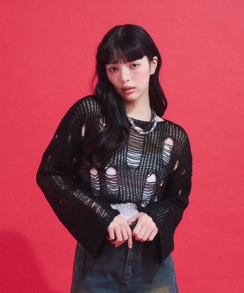 GAB GAB(ガブガブ)の「Distressed Cropped Knit Top/ダメージクロップドニット(ニット/セーター・レディース・ホワイト/ブラック・FREE)」の3枚目の写真