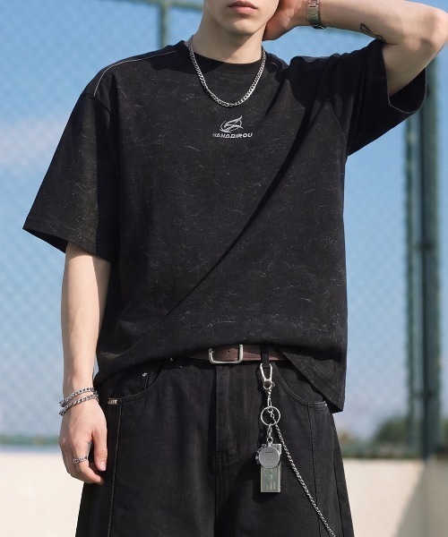 B.R.U(ブル)の「ショルダーラインワンポイント刺繍Tシャツ(Tシャツ/カットソー・メンズ・ホワイト/ブラック/チャコールグレー・FREE)」の9枚目の写真