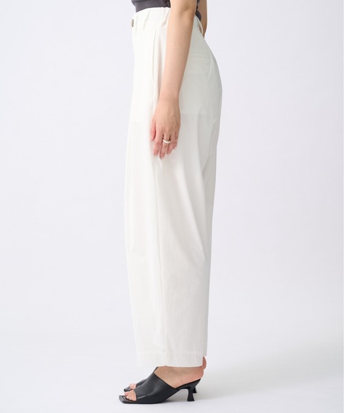 OMMO(オーエムエムオー)の「【OMMO(オーエムエムオー)】EASY WIDE TUCK PT/イージーワイドタックパンツ(チノパンツ・レディース・ホワイト/ピンク/ブラック・36/38)」の21枚目の写真