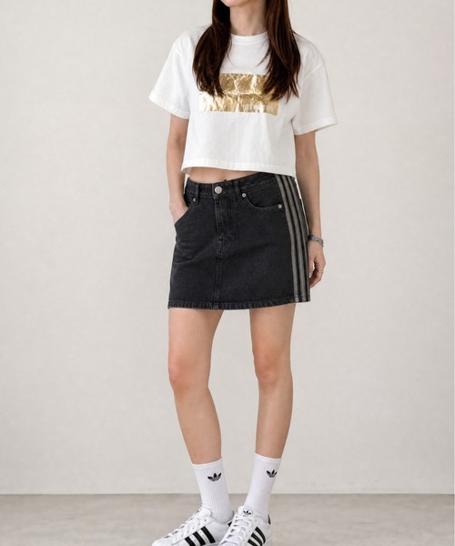 adidas(アディダス)の「adidas/アディダス MID RISE DENIM SKIRT/3-STRIPES MINI(デニムスカート・レディース・ライトインディゴブルー/インディゴブルー/ブラック・SMALL/X-LARGE/LARGE/MEDIUM)」の5枚目の写真