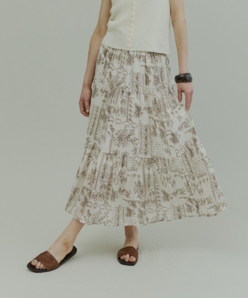 Plumel(プルメル)の「Paisley Pattern Skirt / ペイズリーパターンスカート(スカート・レディース・ブラック/オフホワイト・MEDIUM)」の1枚目の写真