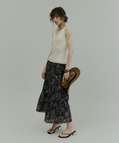 Plumel(プルメル)の「Paisley Pattern Skirt / ペイズリーパターンスカート(スカート・レディース・ブラック/オフホワイト・MEDIUM)」の3枚目の写真