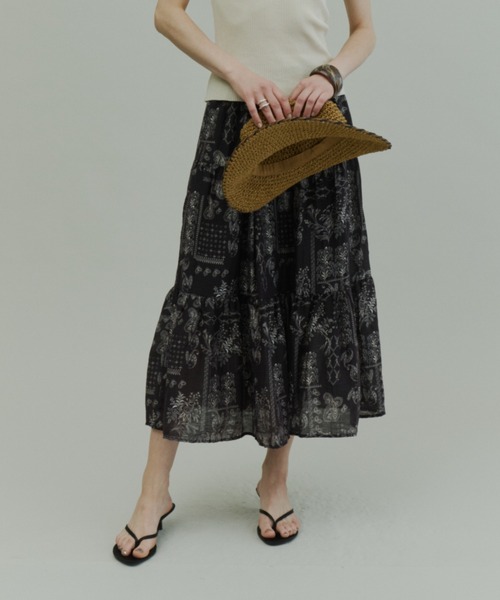 Plumel(プルメル)の「Paisley Pattern Skirt / ペイズリーパターンスカート(スカート・レディース・ブラック/オフホワイト・MEDIUM)」の12枚目の写真