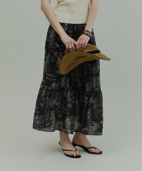 Plumel(プルメル)の「Paisley Pattern Skirt / ペイズリーパターンスカート(スカート・レディース・ブラック/オフホワイト・MEDIUM)」の6枚目の写真