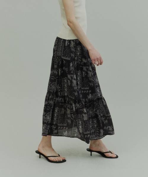 Plumel(プルメル)の「Paisley Pattern Skirt / ペイズリーパターンスカート(スカート・レディース・ブラック/オフホワイト・MEDIUM)」の9枚目の写真