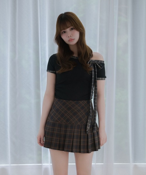 M DOLLY(エムドリー)の「Check ribbon hazel tops / チェックリボンヘーゼルトップス(Tシャツ/カットソー・レディース・アイボリー/ブラック・FREE)」の3枚目の写真