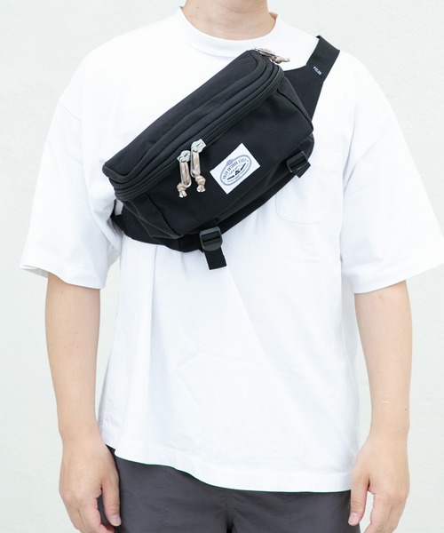 POLeR(ポーラー)の「POLER TOURIST PACK2.0(ショルダーバッグ・メンズ・ブラック・ONE SIZE)」の6枚目の写真
