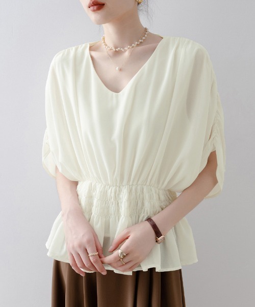 ONEP STAR(ワンピスター)の「ウエストシャーリングペプラムブラウス(シャツ/ブラウス・レディース・ベージュ・MEDIUM/LARGE/X-LARGE)」の13枚目の写真