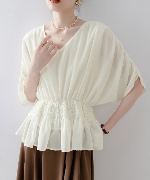 ONEP STAR(ワンピスター)の「ウエストシャーリングペプラムブラウス(シャツ/ブラウス・レディース・ベージュ・MEDIUM/LARGE/X-LARGE)」の11枚目の写真