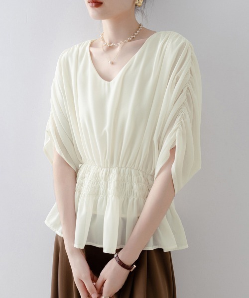 ONEP STAR(ワンピスター)の「ウエストシャーリングペプラムブラウス(シャツ/ブラウス・レディース・ベージュ・MEDIUM/LARGE/X-LARGE)」の9枚目の写真