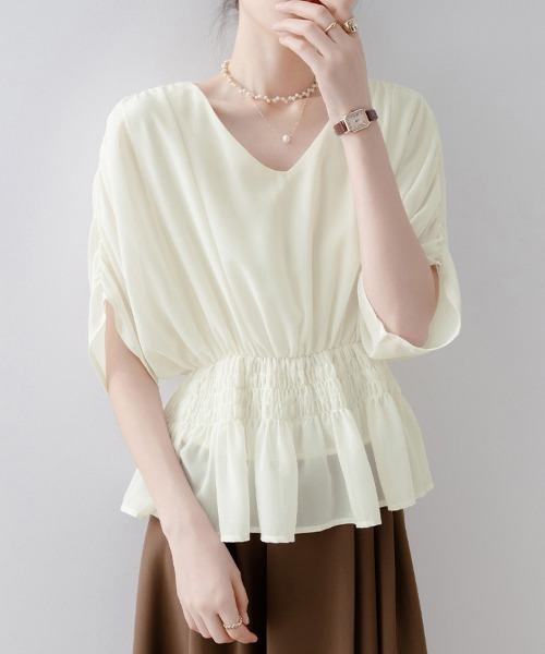 ONEP STAR(ワンピスター)の「ウエストシャーリングペプラムブラウス(シャツ/ブラウス・レディース・ベージュ・MEDIUM/LARGE/X-LARGE)」の8枚目の写真