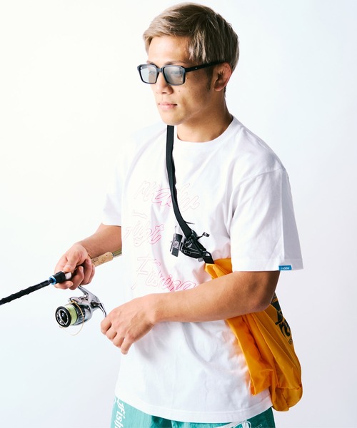 reversal.dogi.design.works（リバーサル・ドーギ・デザイン・ワークス）の「＜reversal/リバーサル＞FISHING REEL COTTON TEE フィッシィング リール コットン Tシャツ（Tシャツ/カットソー・メンズ・ホワイト/ブラック・M/L/2XL/XL）」の9枚目の写真