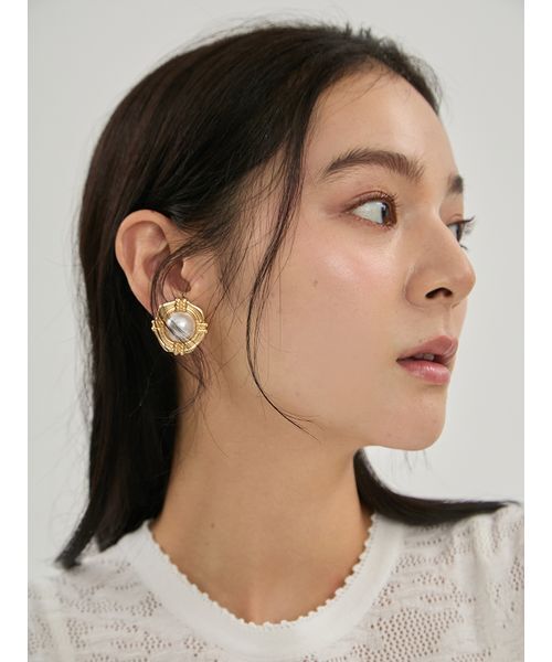 Mila Owen(ミラオーウェン)の「パールモチーフイヤリング(イヤリング・レディース・ゴールド/シルバー・F)」の4枚目の写真