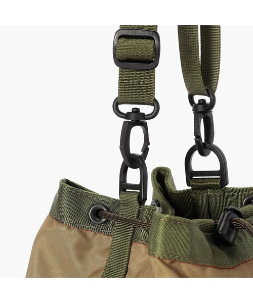BRIEFING(ブリーフィング)の「DUAL DRAWSTRING SHOULDER(ショルダーバッグ・メンズ・オリーブ/ネイビー/ブラック・FREE)」の11枚目の写真