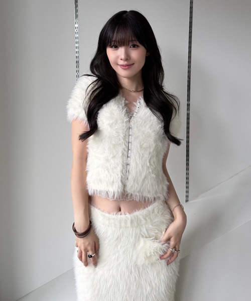 SENEE（セニー）の「feather knit long skirt（フェザーニットロングスカート）（スカート・レディース・アイボリー/ブラック/グレー・SMALL/MEDIUM）」の7枚目の写真