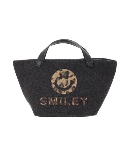 Te chichi(テチチ)の「SMILEY柄生地刺繍トートバッグ(ハンドバッグ・レディース・グレー/ベージュ・F)」の4枚目の写真