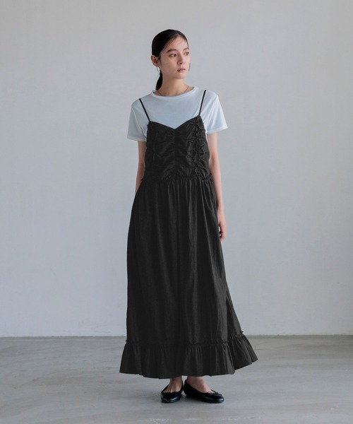 LOWRYS FARM（ローリーズファーム）の「シャーリングキリカエキャミワンピース 1047012（ワンピース・レディース・ブラウン/ブラック・FREE）」の3枚目の写真