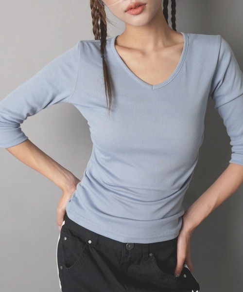 SPINNS(スピンズ)の「Vネック7分丈カットソー/カラーカットソー/韓国ガーリー(Tシャツ/カットソー・レディース・サックスブルー/パープル/グリーン/ブラック/ブラウン・ONESIZE)」の1枚目の写真