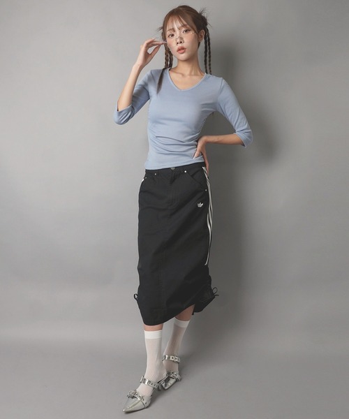 SPINNS(スピンズ)の「Vネック7分丈カットソー/カラーカットソー/韓国ガーリー(Tシャツ/カットソー・レディース・サックスブルー/パープル/グリーン/ブラック/ブラウン・ONESIZE)」の11枚目の写真