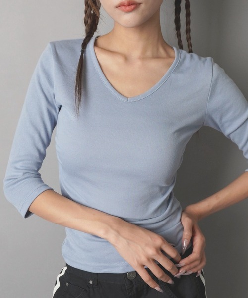 SPINNS(スピンズ)の「Vネック7分丈カットソー/カラーカットソー/韓国ガーリー(Tシャツ/カットソー・レディース・サックスブルー/パープル/グリーン/ブラック/ブラウン・ONESIZE)」の6枚目の写真