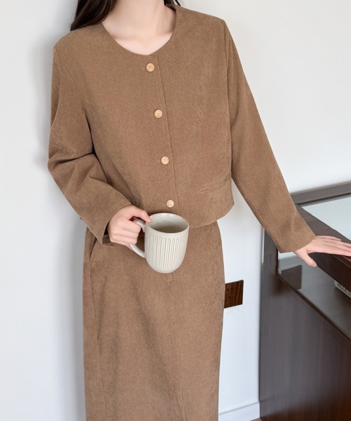 ABITOKYO(アビトーキョー)の「ゴールドボタンコーヂュロイショートジャケットセットアップ(セットアップ・レディース・モカ/ベージュ/ブラック・L/M)」の10枚目の写真