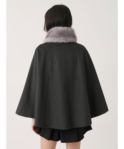 SNIDEL(スナイデル)の「ショートケープコート(チェスターコート・レディース・アニマル/ダークブラウン/チャコールグレー・F)」の6枚目の写真