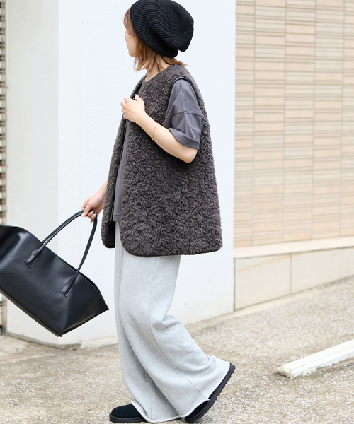 JOURNAL STANDARD relume(ジャーナルスタンダード レリューム)の「《追加》シープフェイクファージップベスト(ベスト・レディース・チャコールグレー/ベージュ・FREE)」の5枚目の写真