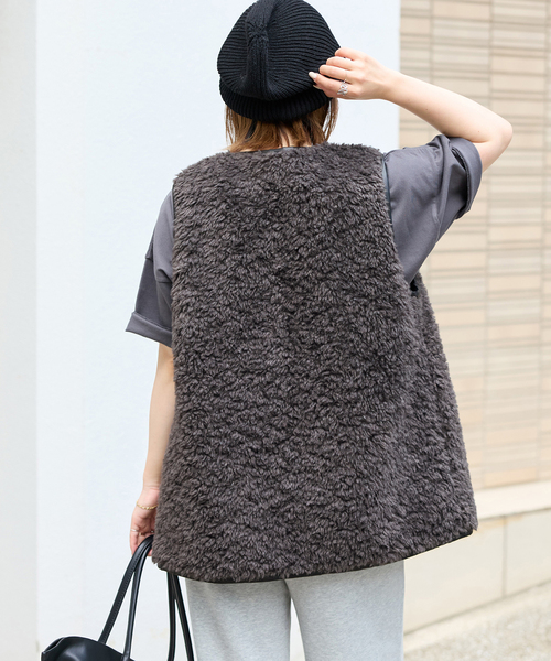 JOURNAL STANDARD relume(ジャーナルスタンダード レリューム)の「《追加》シープフェイクファージップベスト(ベスト・レディース・チャコールグレー/ベージュ・FREE)」の9枚目の写真