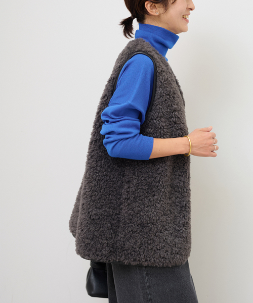 JOURNAL STANDARD relume(ジャーナルスタンダード レリューム)の「《追加》シープフェイクファージップベスト(ベスト・レディース・チャコールグレー/ベージュ・FREE)」の16枚目の写真