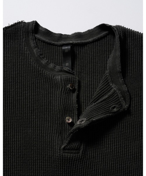 wjk(ダヴルジェイケイ)の「hard dry waffle fly-front henley S/S(Tシャツ/カットソー・メンズ・ピンク/ホワイト/ネイビー/チャコール・SMALL/X-LARGE/MEDIUM/LARGE)」の9枚目の写真