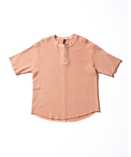 wjk(ダヴルジェイケイ)の「hard dry waffle fly-front henley S/S(Tシャツ/カットソー・メンズ・ピンク/ホワイト/ネイビー/チャコール・SMALL/X-LARGE/MEDIUM/LARGE)」の10枚目の写真