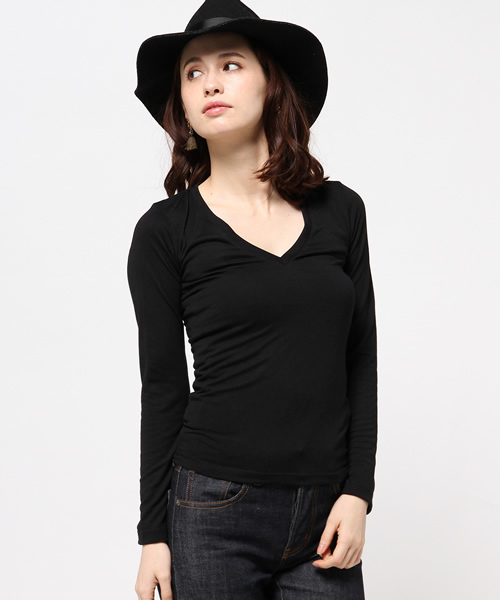 MOUSSY（マウジー）の「DEEP V/N LS/TSJ（Tシャツ/カットソー・レディース・ブラック/オフホワイト/トップグレー・FREE）」の6枚目の写真