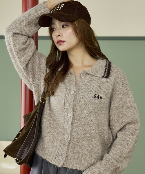 GAP(ギャップ)の「PUBLUX × GAP/ギャップ 別注 襟 配色 フェザー ニット カーディガン 限定展開(カーディガン/ボレロ・レディース・ベージュ/チャコールグレー/ブラウン/オリーブ・フリ-)」の13枚目の写真