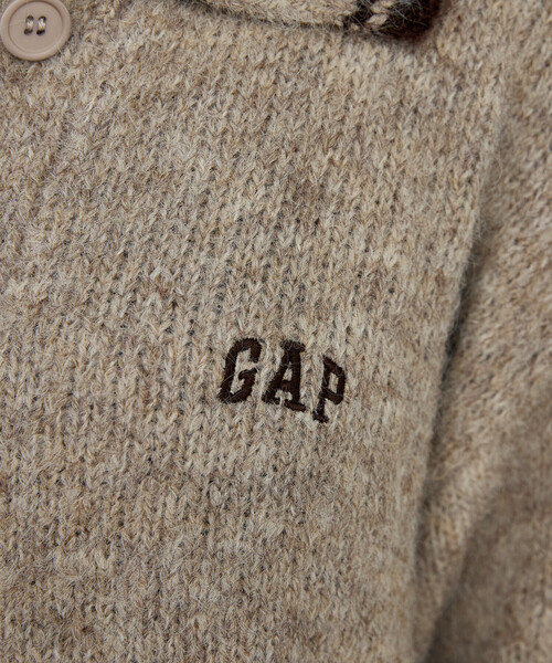 GAP(ギャップ)の「PUBLUX × GAP/ギャップ 別注 襟 配色 フェザー ニット カーディガン 限定展開(カーディガン/ボレロ・レディース・ベージュ/チャコールグレー/ブラウン/オリーブ・フリ-)」の21枚目の写真