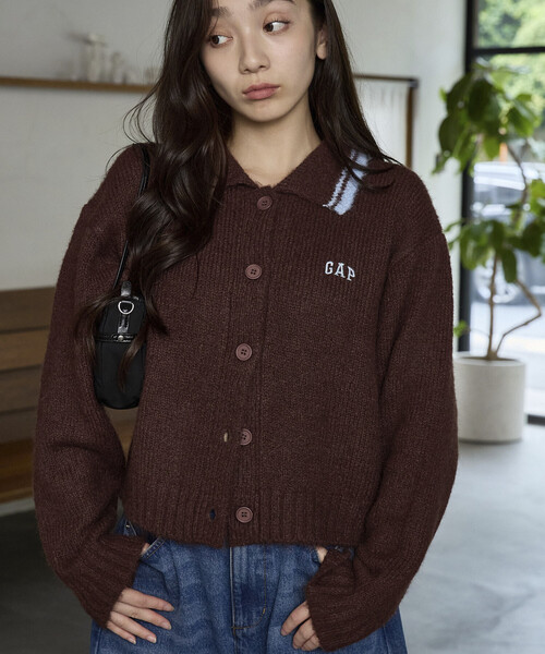 GAP(ギャップ)の「PUBLUX × GAP/ギャップ 別注 襟 配色 フェザー ニット カーディガン 限定展開(カーディガン/ボレロ・レディース・ベージュ/チャコールグレー/ブラウン/オリーブ・フリ-)」の22枚目の写真