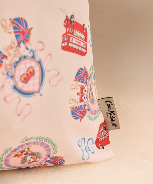 Cath Kidston（キャスキッドソン）の「クリップ オン パース フォルダウェイ ショッパー　London Crest（エコバッグ/サブバッグ・レディース・クリーム・FREE）」の3枚目の写真