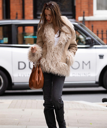 DIMANCHE（ディマンシュ）の「Suede Fur Coat (beige)（ムートンコート）」