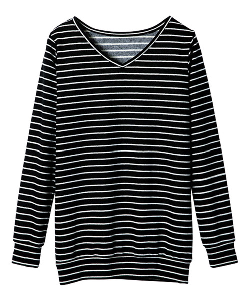 RANAN(ラナン)の「レディシルエットVネックプルオーバー(Tシャツ/カットソー・レディース・ダークグリーン/ブラック×ホワイト/グレイッシュベージュ/オフホワイト/グレー/ブラック/ネイビー/キャメル/ボルドー/カーキ/マスタード・X-LARGE/MEDIUM/XX-LARGE/LARGE/LL/3L/M/L)」の4枚目の写真