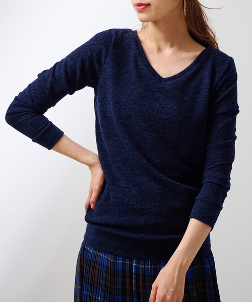 RANAN(ラナン)の「レディシルエットVネックプルオーバー(Tシャツ/カットソー・レディース・ダークグリーン/ブラック×ホワイト/グレイッシュベージュ/オフホワイト/グレー/ブラック/ネイビー/キャメル/ボルドー/カーキ/マスタード・X-LARGE/MEDIUM/XX-LARGE/LARGE/LL/3L/M/L)」の9枚目の写真