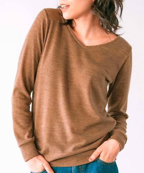 RANAN(ラナン)の「レディシルエットVネックプルオーバー(Tシャツ/カットソー・レディース・ダークグリーン/ブラック×ホワイト/グレイッシュベージュ/オフホワイト/グレー/ブラック/ネイビー/キャメル/ボルドー/カーキ/マスタード・X-LARGE/MEDIUM/XX-LARGE/LARGE/LL/3L/M/L)」の1枚目の写真