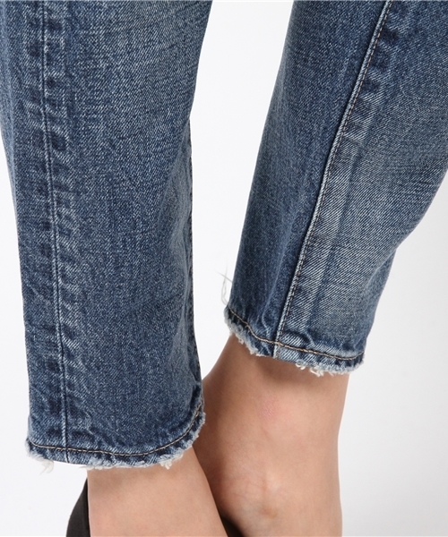 MOUSSY（マウジー）の「MV Ashton Tapered（デニムパンツ・レディース・ライトブルー・26inch/24inch/27inch/23inch/25inch）」の3枚目の写真