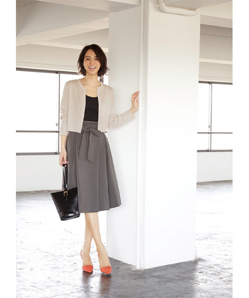 STYLE DELI(スタイルデリ)の「リボン付きハイウエストフレアスカート(スカート・レディース・ブラック/グレー・SMALL/MEDIUM)」の8枚目の写真