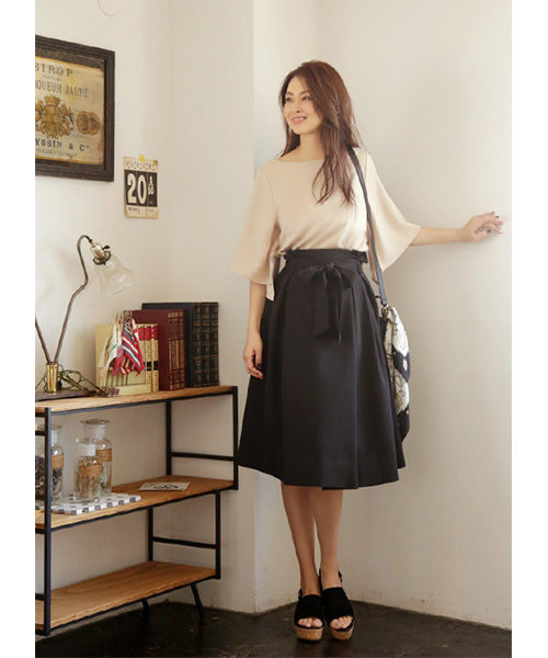 STYLE DELI(スタイルデリ)の「リボン付きハイウエストフレアスカート(スカート・レディース・ブラック/グレー・SMALL/MEDIUM)」の18枚目の写真